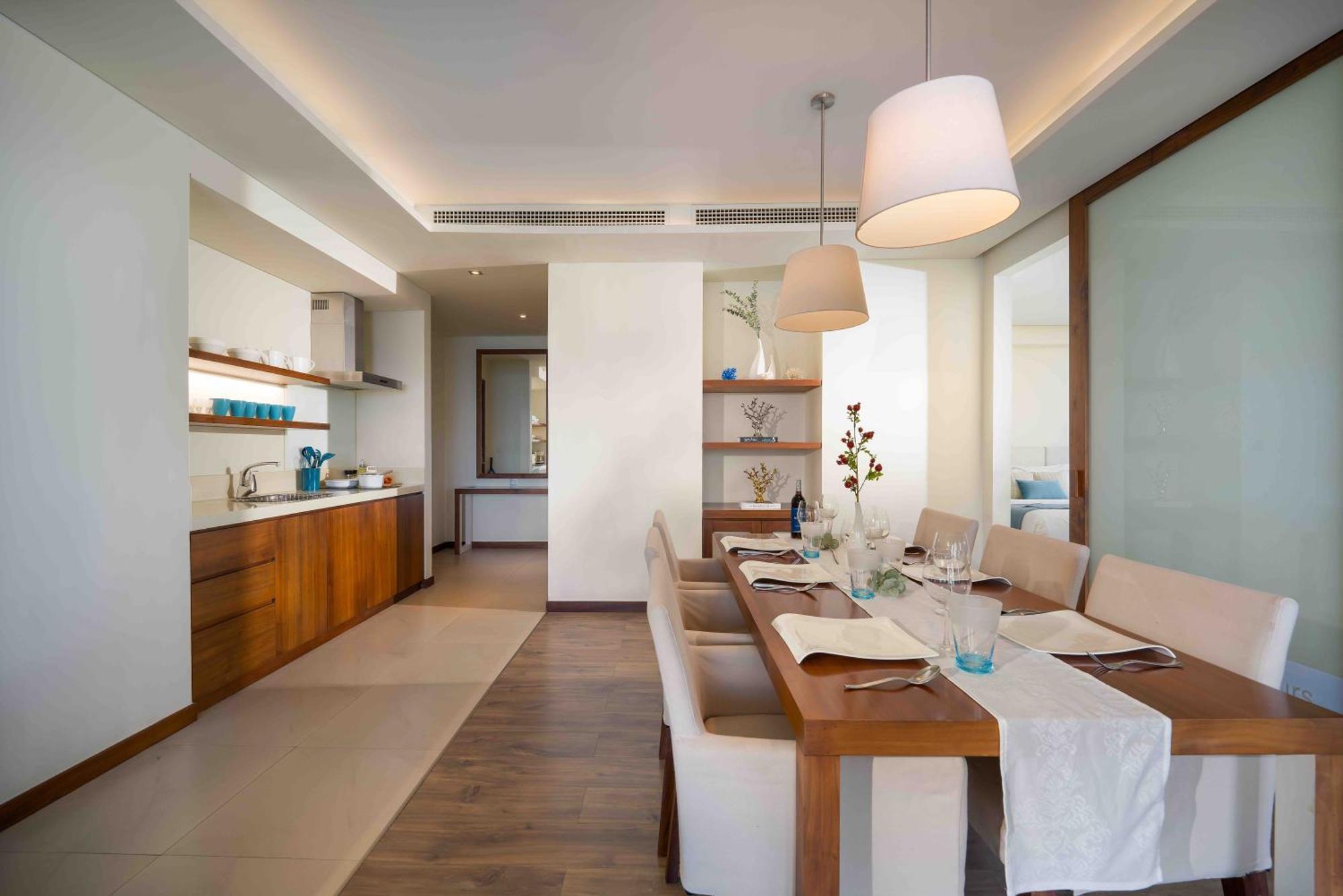 Stunning Apartments Across My Khe Beach ! Rooftop Pool & Gym Da Nang Exterior photo